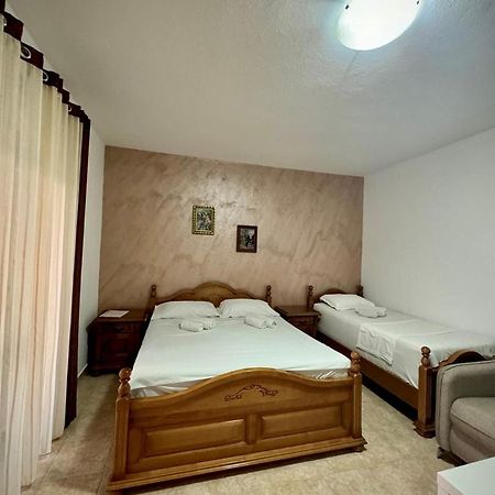 Casa Family Hotel Улцин Екстериор снимка