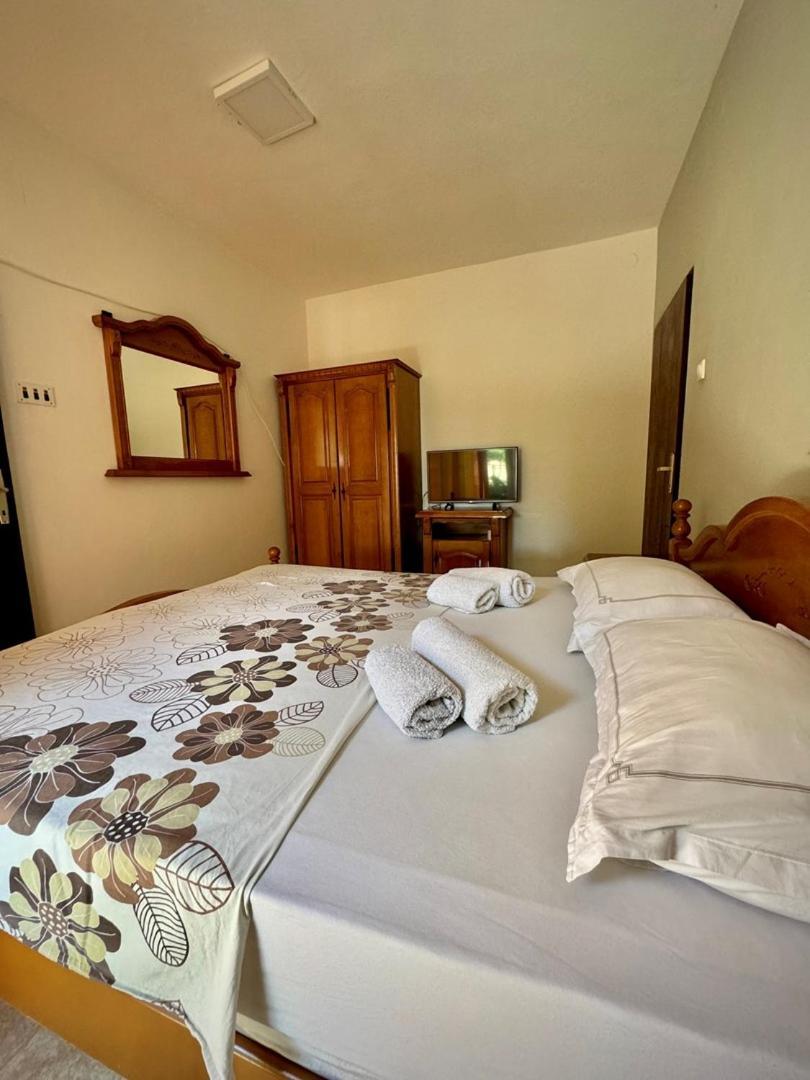 Casa Family Hotel Улцин Екстериор снимка