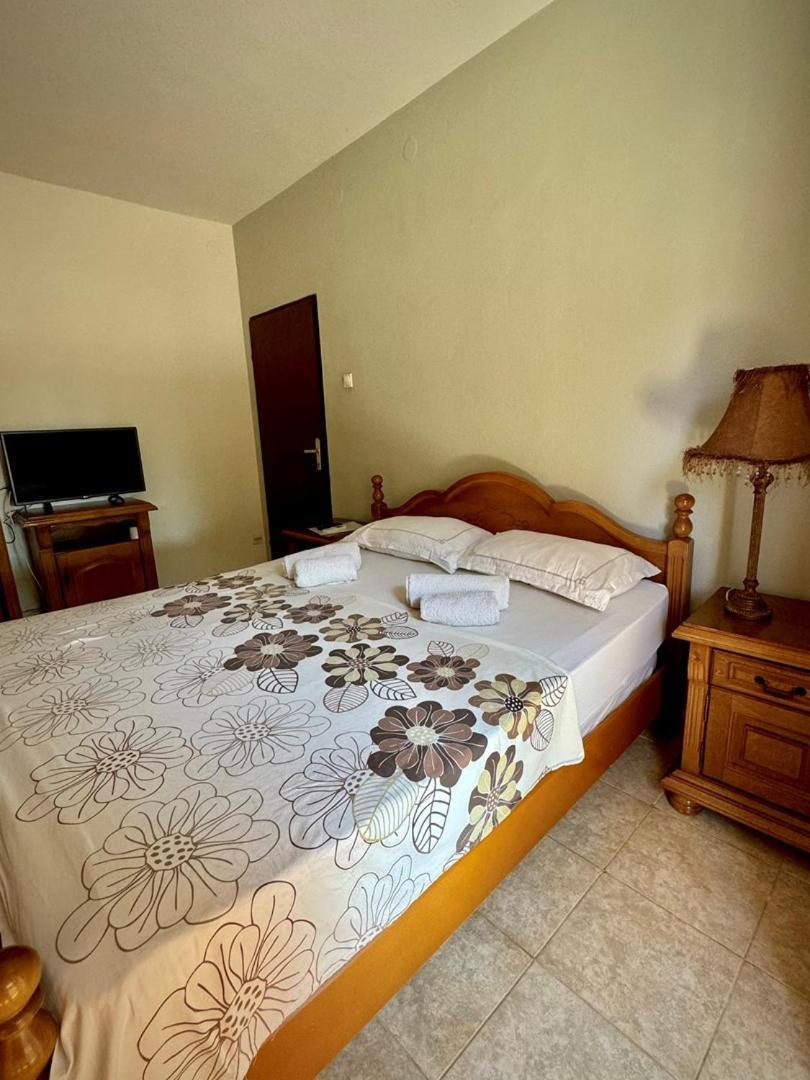 Casa Family Hotel Улцин Екстериор снимка